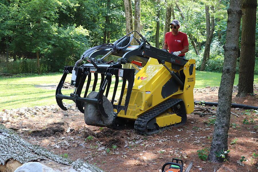 Wacker Neuson SM100 Compact Utility Loader W/ Root & Brush Grapple ...